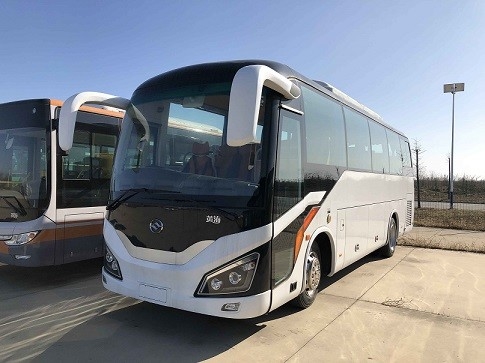 Bus del pendolare del motore della parte posteriore dell'azionamento di Mini Bus Huang Right Hand di 34 sedili