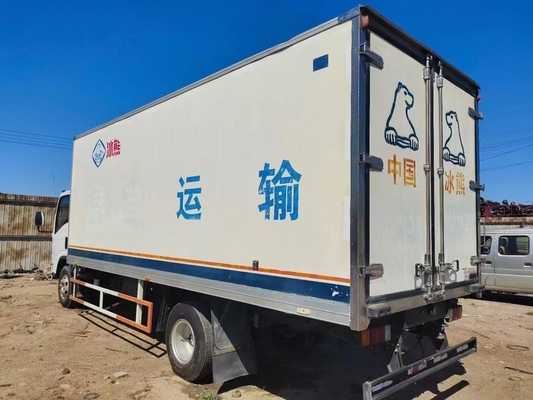 ISUZU Refrigerated Van 130P 89kw ha utilizzato il veicolo di trasporto della catena del freddo del veicolo 98km/H diesel
