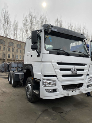 Sinotruck resistente Howo ha utilizzato il camion del trattore con pittura del motore 371HP di Weichai la nuova