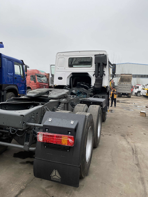 Sinotruck resistente Howo ha utilizzato il camion del trattore con pittura del motore 371HP di Weichai la nuova