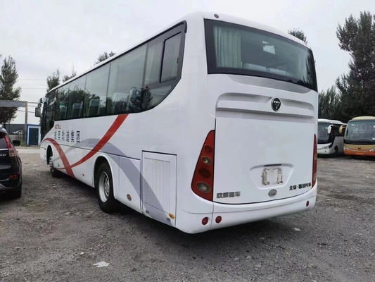Il bus utilizzato di viaggio ha usato il colore bianco della disposizione dei sedili 2+3 del motore 55 del bus BJ6103 Weichai di Foton