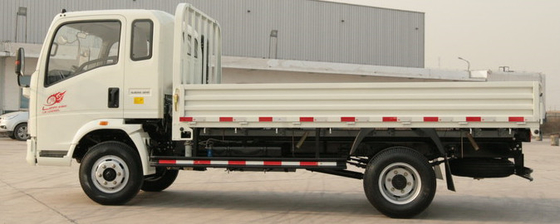 Piccolo modo usato dell'azionamento dei camion 4×2 che carica 4-6 tonnellate di guida a destra Sinotruck Howo Lorry Truck