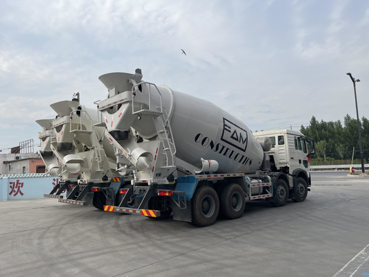 Sinotruck Howo Used Concrete Mixer Truck 8×4 Drive Mode 12m3 Tanker