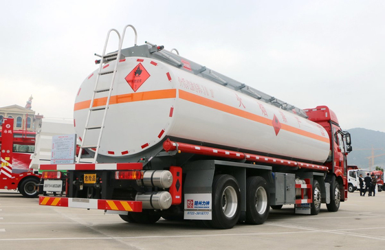 Camion petrolifero usato FAW J6P Grande cisterna Camion di carburante 11,5 metri di lunghezza 24 LHD / RHD