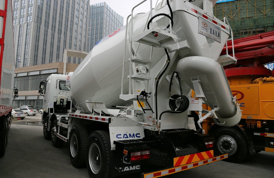 Camion per miscelatori di calcestruzzo usati 8×4 CAMC Miscelatore di cemento da 310 CV Euro 5 Grande cisterna 12 pneumatici