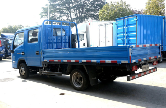 Cargo Trucks In Ghana Light SAIC Truck 2 file di sedili Flat bed box 2300cc cilindrata del motore