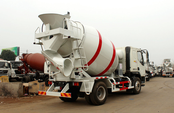 Camione miscelatore di calcestruzzo Liuqi 4×2 con 6 pneumatici Piccolo miscelatore di cemento 4 c.c. Capacità di cisterna 160 CV