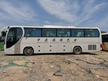 51 sedile ha usato il colore bianco piano della parte di sinistra di serie dell'uomo del bus di servizio della città di Yutong della vettura diesel della direzione