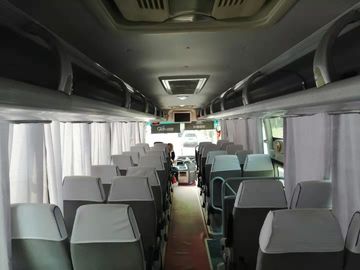Yutong usato colore bianco trasporta 47 sedili buona condizione diesel del bus di Yutong di 2013 anni
