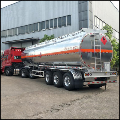 3 assi 45000 litri riforniscono il rimorchio di combustibile del camion della benzina del serbatoio dell'olio dell'autocisterna del trasporto