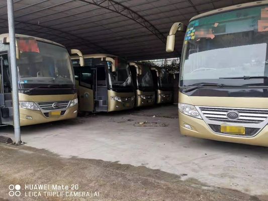 I sedili del bus ZK6112D 52 di Yutong usati motore anteriore diesel ingialliscono il modello della guida a sinistra