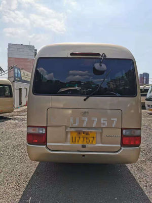 Il bus del sottobicchiere utilizzato 23 sedili ha usato Mini Bus Toyota Coaster Bus con il motore a benzina 3RZ direzione della mano sinistra da 2012 anni