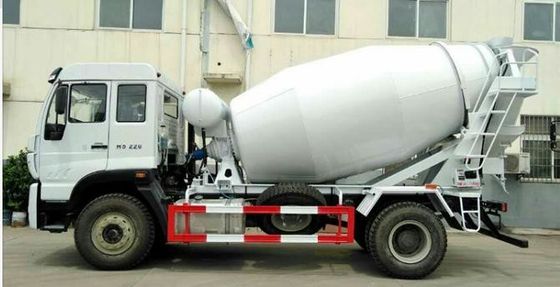 Camion nuovissimo 4x2 6cbm di bassa potenza Sinotruck della betoniera di HOWO