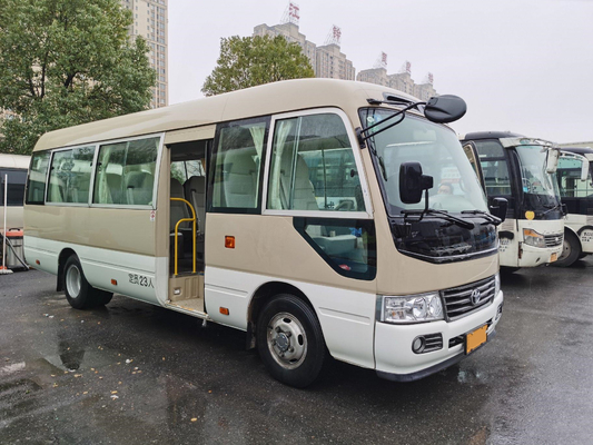 Bus cachi di Seater del motore 23 di Hino del bus del sottobicchiere della seconda mano di LHD con il sistema di lusso del A/C