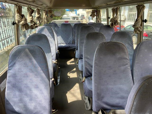 La porta azionata manuale diesel usata anno usata di Mini Bus del sottobicchiere di Toyota nel 2011 trasporta il bus di lusso utilizzato con 23 sedili