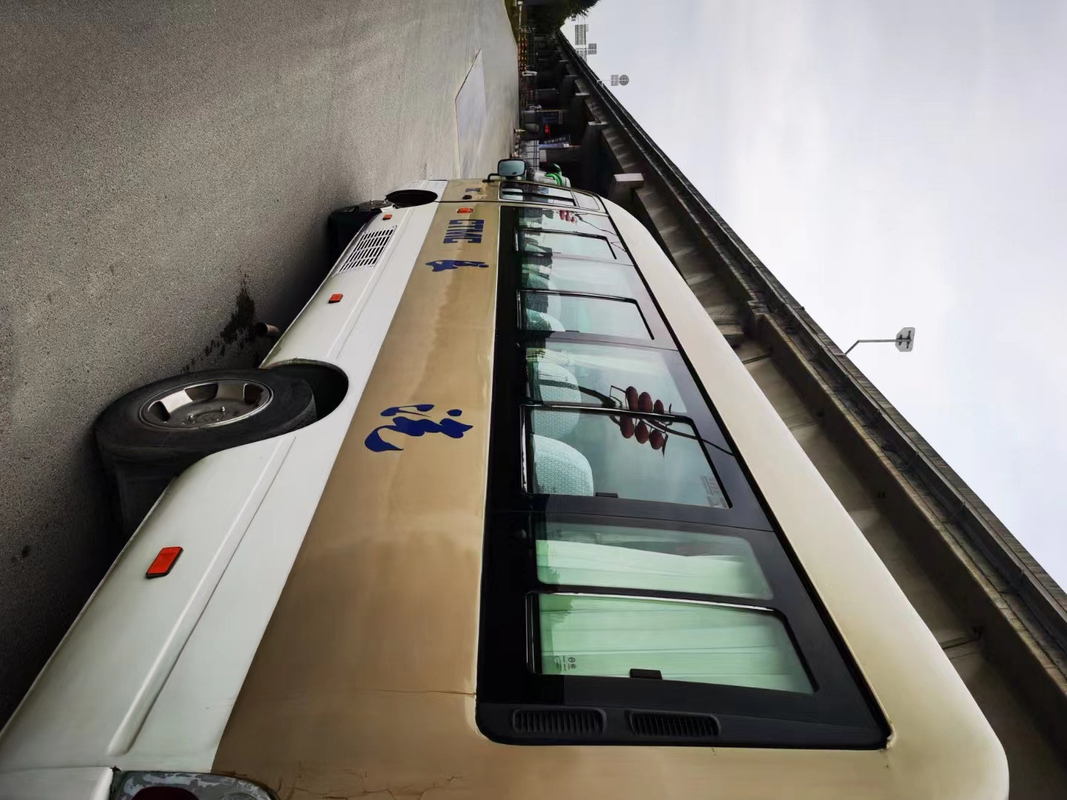 motore diesel di Yuchai 90kw 2015-2017 dorato della vettura di 22seats Dragon Used Coaster Bus Mini