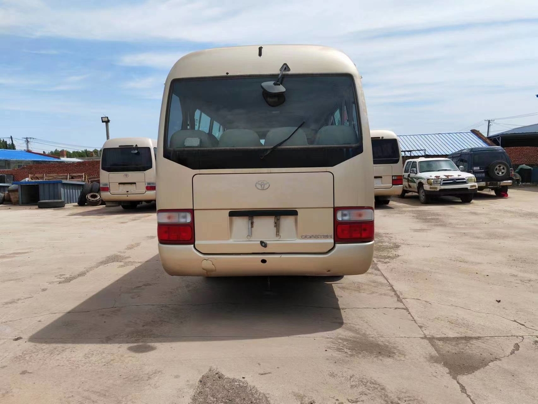 2017 bus del sottobicchiere di Toyota utilizzato di anno 29 sedili con il motore diesel 1Hz con la porta di piegatura