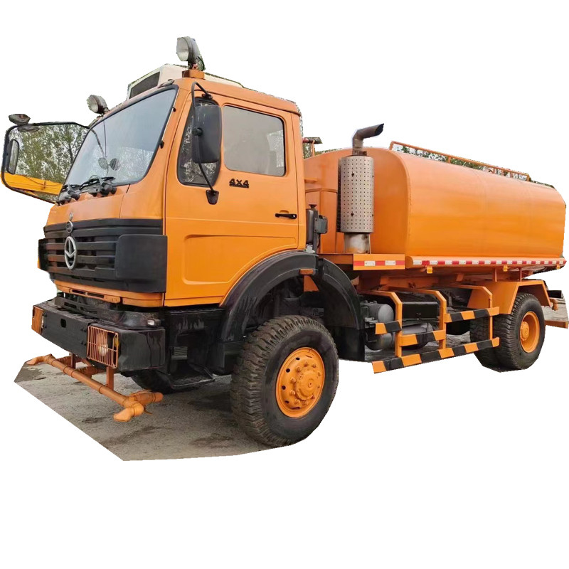 Spruzzatore pieno cubico dell'acqua dell'azionamento 4X4 Off Road del camion 290hp dello spruzzatore del serbatoio di acqua dei tester di LHD 15