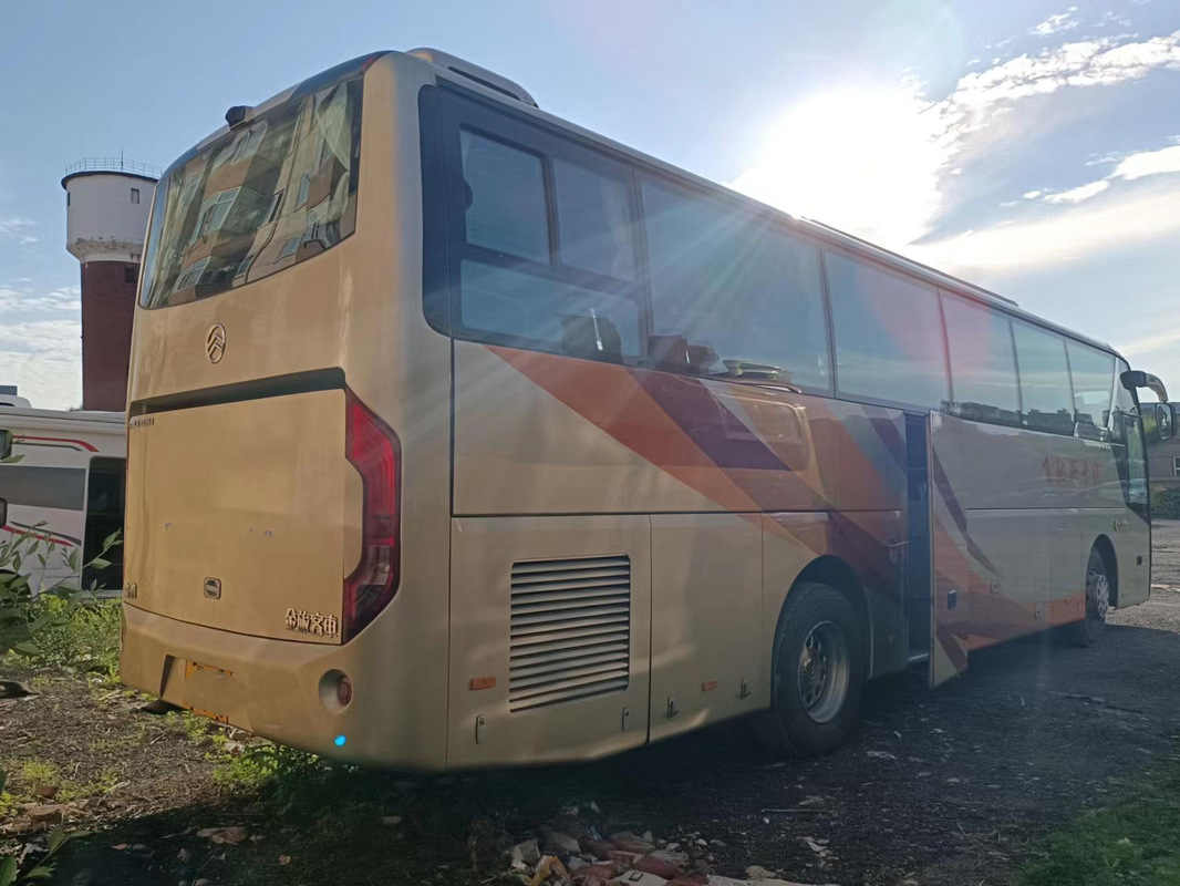 Bus dorato 2017 di Seater del drago 49 delle vetture marca della Cina di due porte