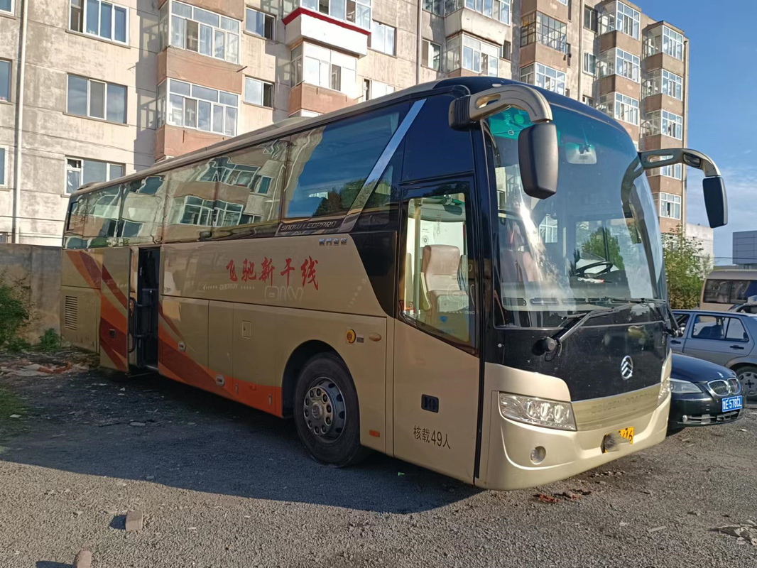 Bus dorato 2017 di Seater del drago 49 delle vetture marca della Cina di due porte