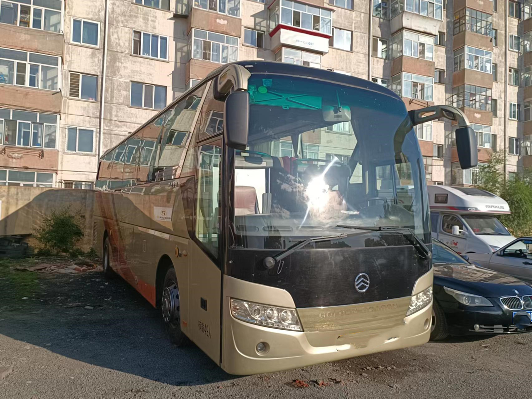 Bus dorato 2017 di Seater del drago 49 delle vetture marca della Cina di due porte