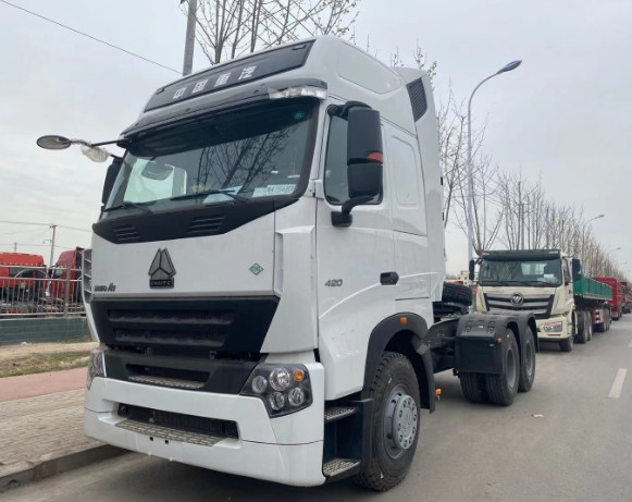Il camion 6*4 del trattore di HOWO A7 ha utilizzato la seconda mano HOWO 371hp 30tons Tipper Truck del motore diesel