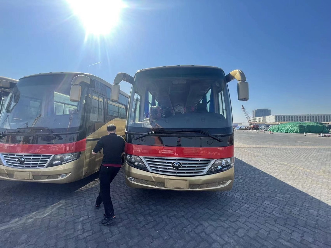 Usato Tour Bus Anteriore Motore Yutong 53-65 posti Guida a destra Motore Yuchai ZK6116D