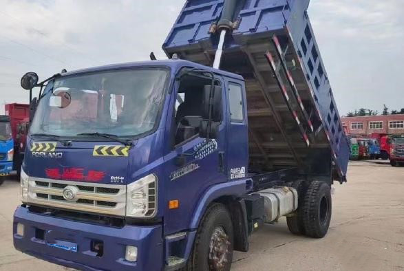 Piccola capacità di Tipper With 8ton dello scaricatore dell'autocarro con cassone ribaltabile di Foton Forland 4X2 da vendere