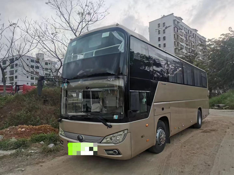 I sedili Yutong usato Zk6118 da 2013 anni 47 non trasporta con la doppia porta del condizionatore d'aria incidente