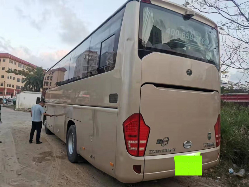 I sedili Yutong usato Zk6118 da 2013 anni 47 non trasporta con la doppia porta del condizionatore d'aria incidente
