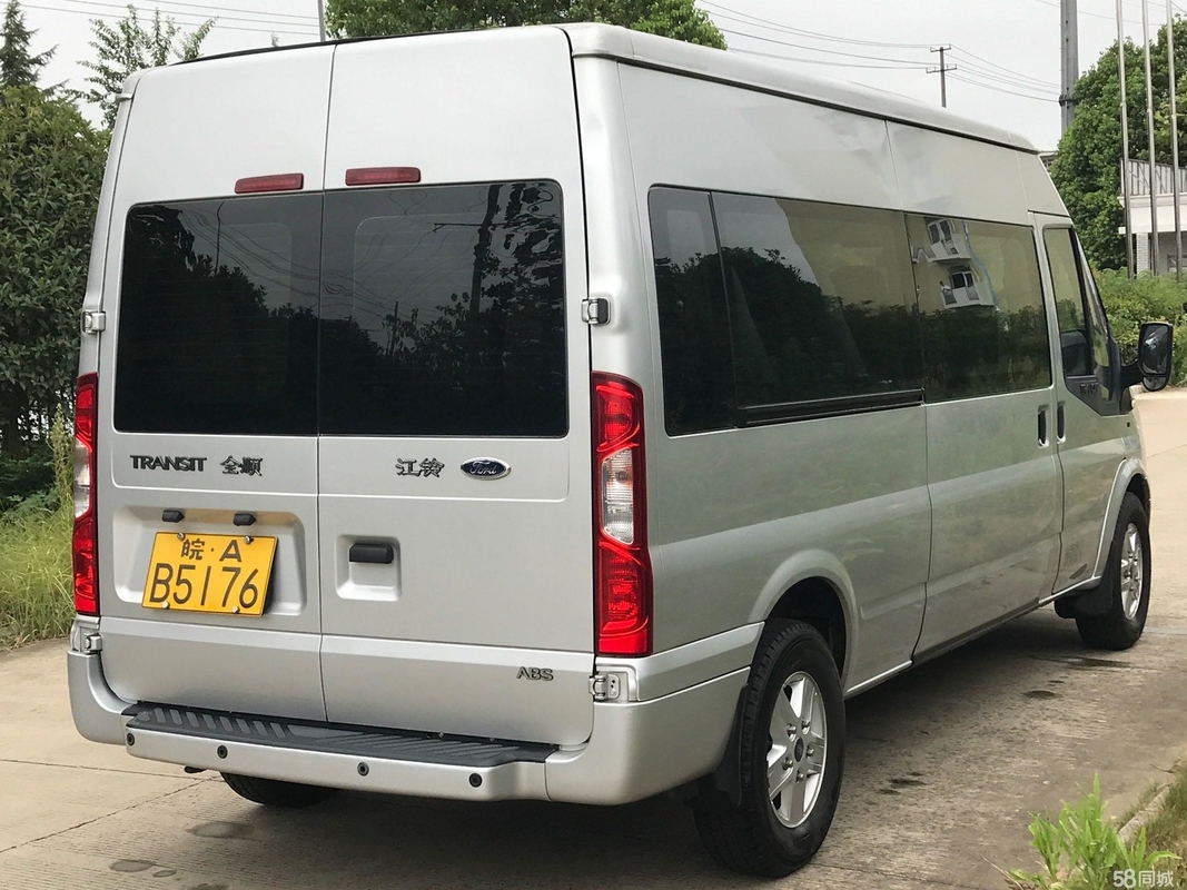 2015 motore di Ford Buses Mini Bus Diesel utilizzato di anno 15 sedili con Seat di lusso