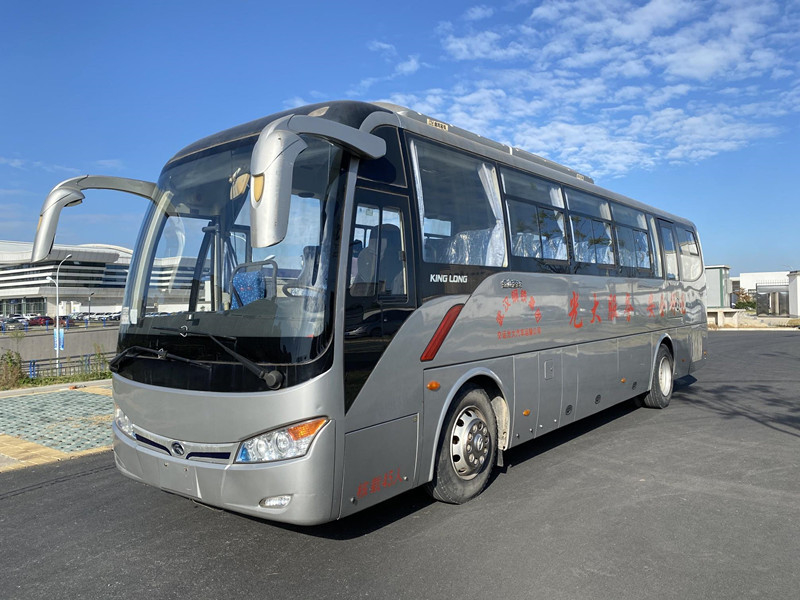 2014 vettura utilizzata Bus Kinglong XMQ6101 di anno 45 sedili con la direzione del motore diesel LHD