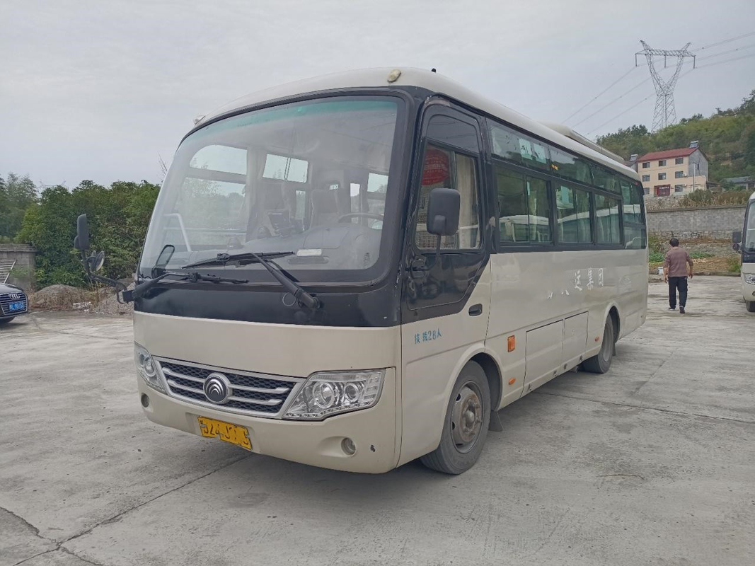 La porta di piegatura del bus ZK6729D 130hp di Mini Tour Coach Used Yutong 28seater ha lasciato la direzione