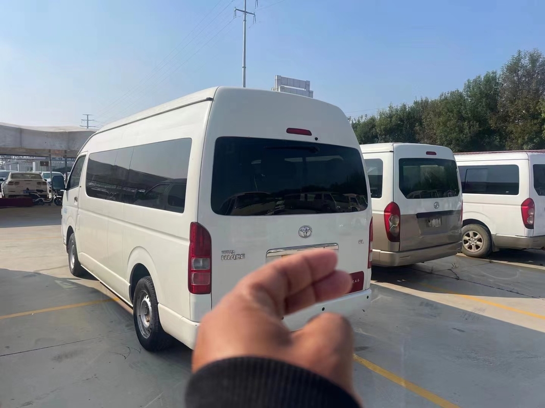 2017 trasmissione manuale usata di Toyota Hiace Mini Bus With Front Engine di anno 13 sedili