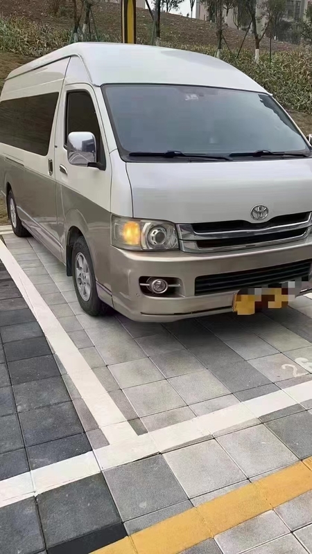 Mini Bus Usato Anno 2018 13 Posti Con Motore Anteriore Toyota Hiace Bus Con Tetto Alto
