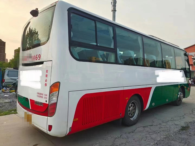 2015 motori diesel del bus della vettura del bus ZK6888 di Yutong utilizzati Seater di anno 37 per trasporto