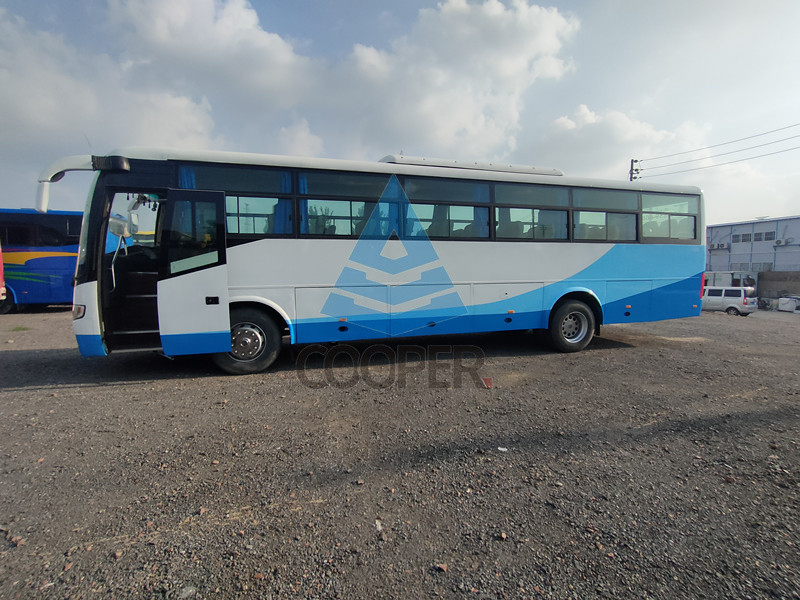 2014 anno 53 Seater Yutong ha usato il bus ZK6112D RHD che dirige il nuovo condizionatore d'aria di Seat