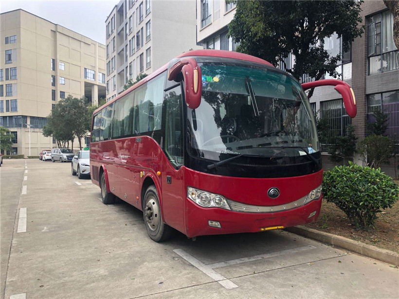 L'euro 3 Yutong usato passeggero trasporta la vettura Emission Rhd Lhd della seconda mano 39 sedili