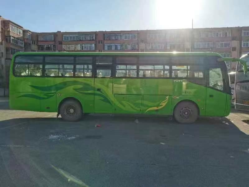Mini Furgone Yutong ZK6102D Usato Motore anteriore Autobus 43 posti Doppie porte LHD/RHD