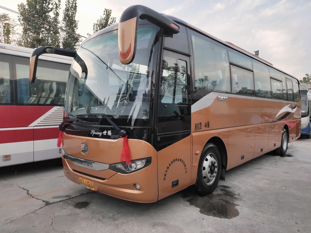 LCK6100 44seater ha usato la guida a sinistra delle porte del motore due di Zhongtong Bus Yuchai della vettura
