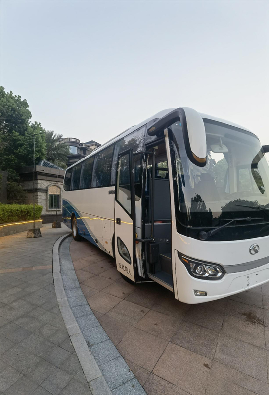 Bus diesel del centro urbano del passeggero dell'euro 3 di lusso di Kinglong Rhd Lhd dei sedili di Bus 40 della vettura da vendere