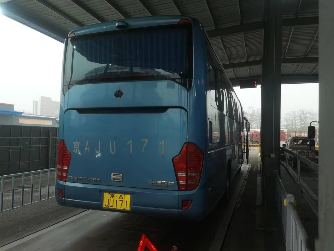 Il bus di lusso di Yutong della seconda mano dei sedili di Bus Rhd Lhd 55 della vettura ha utilizzato il bus del centro urbano da vendere