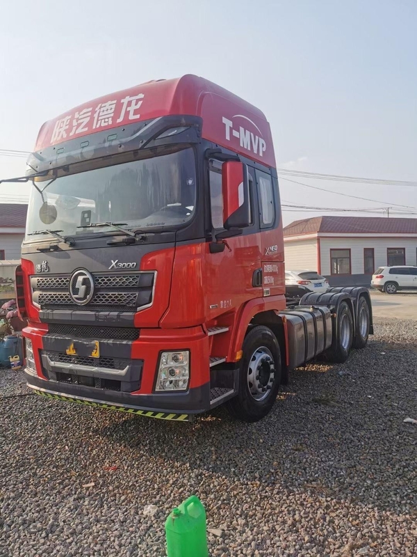 Il trattore utilizzato trasporta il camion su autocarro capo del trattore del carraio di Shacman X3000 10 da vendere il trattore resistente
