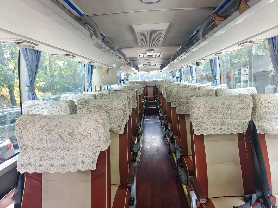 L'uscita posteriore usata del motore del bus 39 dei sedili del bus bianco piccolo di Yutong ha utilizzato il bus di lusso per l'Africa