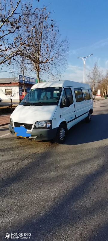 Mini Vans usato 2015 anni ha usato la trasmissione Mini Bus 15 Seater di Ford Hiace Mini Bus Manual