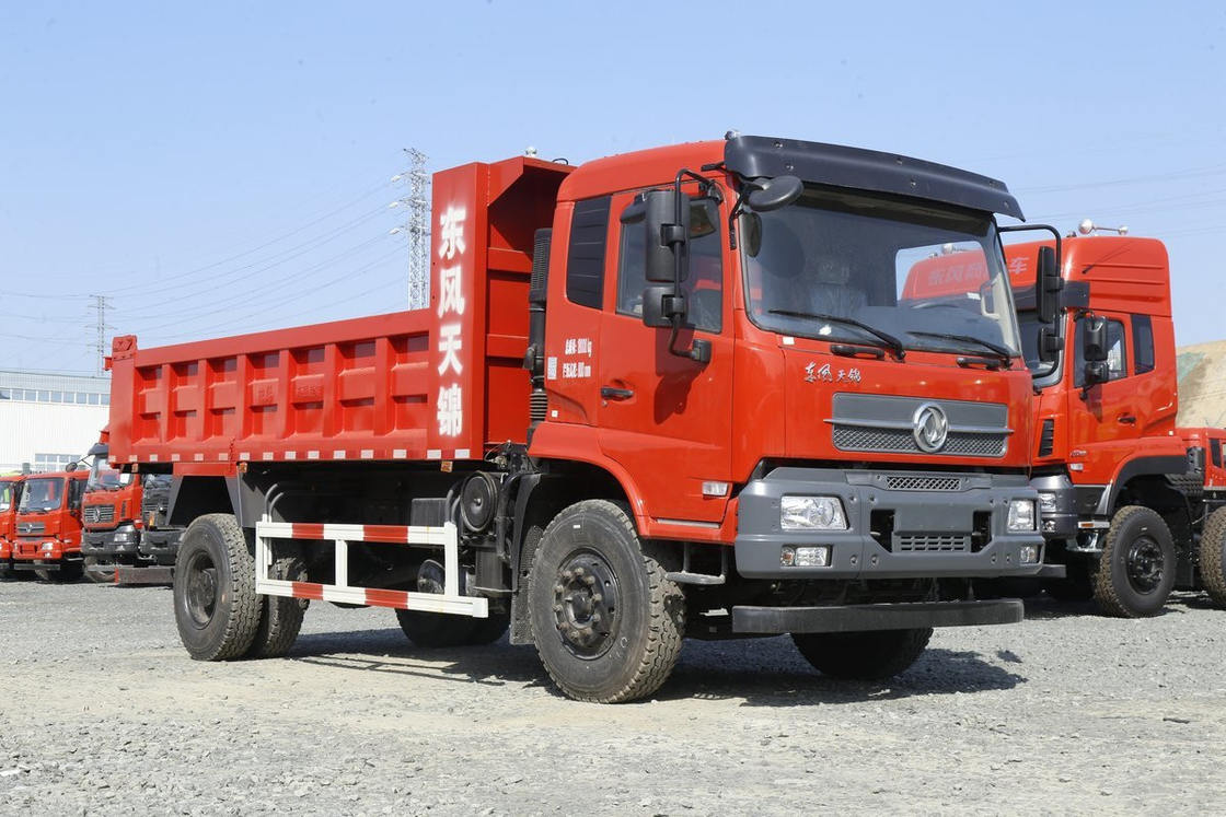 seconde tonnellate di Dongfeng di buone condizioni 8 - 10 degli autocarri con cassone ribaltabile della mano di veicoli leggeri 160hp di marca 4x2