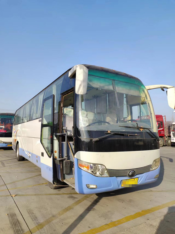 Bus commerciale utilizzato 2014 bus di viaggio utilizzato dei sedili del bus ZK6110 60 di Yutong di anno RHD