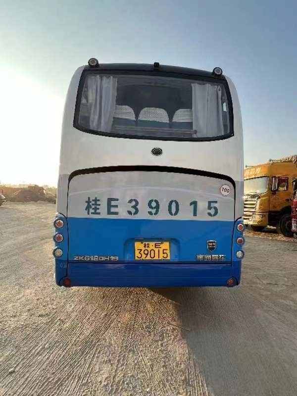 Il bus di lusso utilizzato 2014 anni Yutong Zk6120 ha usato la direzione del bus LHD di Seater del bus 55 del passeggero