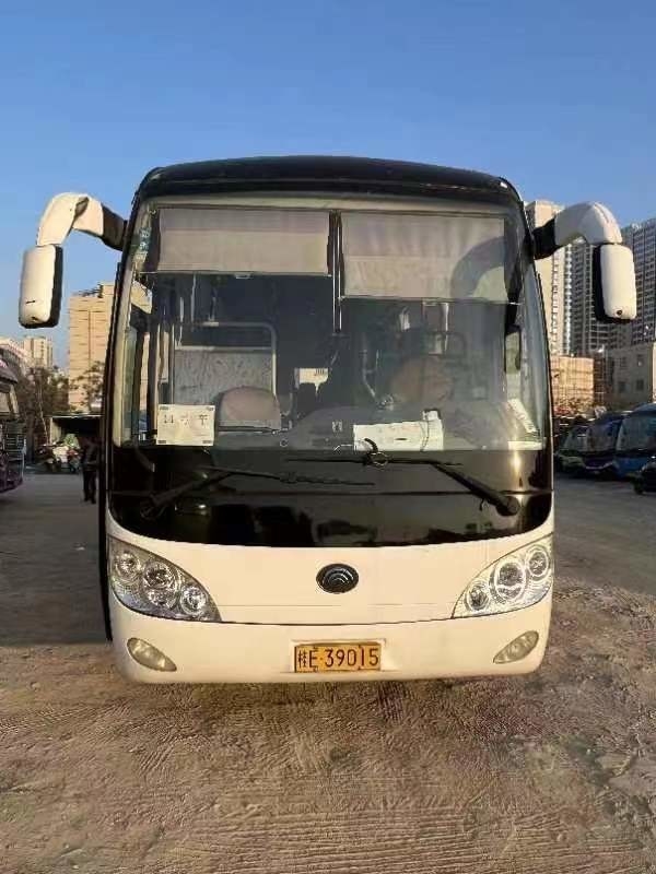 Il bus di lusso utilizzato 2014 anni Yutong Zk6120 ha usato la direzione del bus LHD di Seater del bus 55 del passeggero
