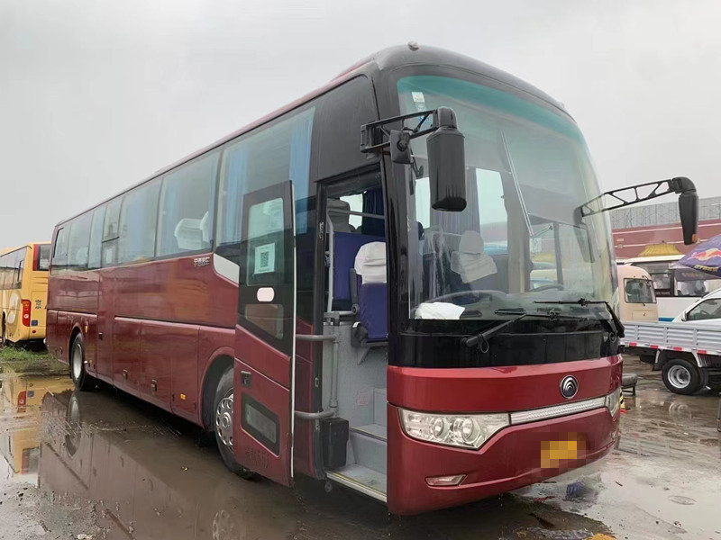 il secondo scuolabus della mano 2014 anni 55 Seater ha utilizzato i bus di lusso del bus Zk6122 di Yutong da vendere